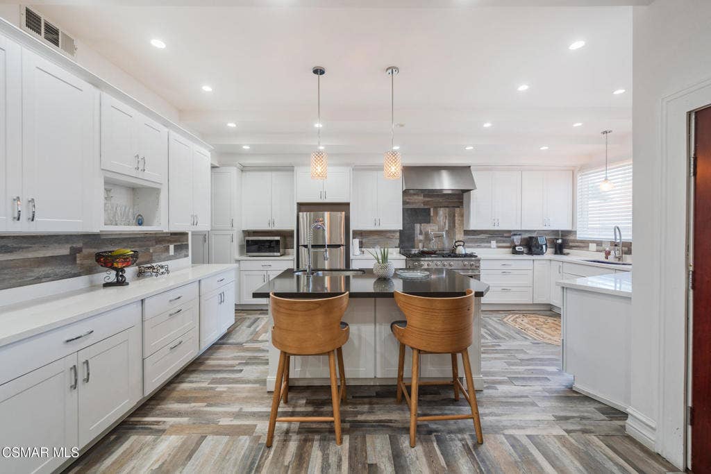 20342 Hartland Street, Canoga Park, CA 91306 _A743067