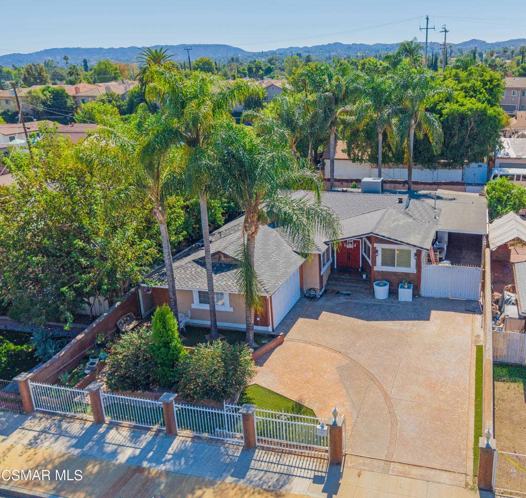 20342 Hartland Street, Canoga Park, CA 91306 DJI_20261006122524_0290_D