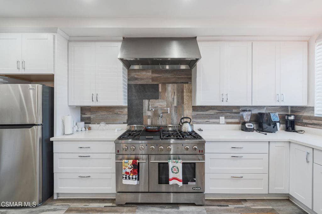 20342 Hartland Street, Canoga Park, CA 91306 _A743082