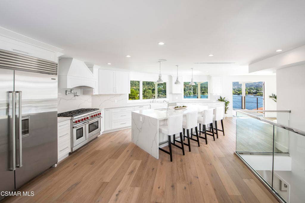 290 Lake Sherwood Drive_03