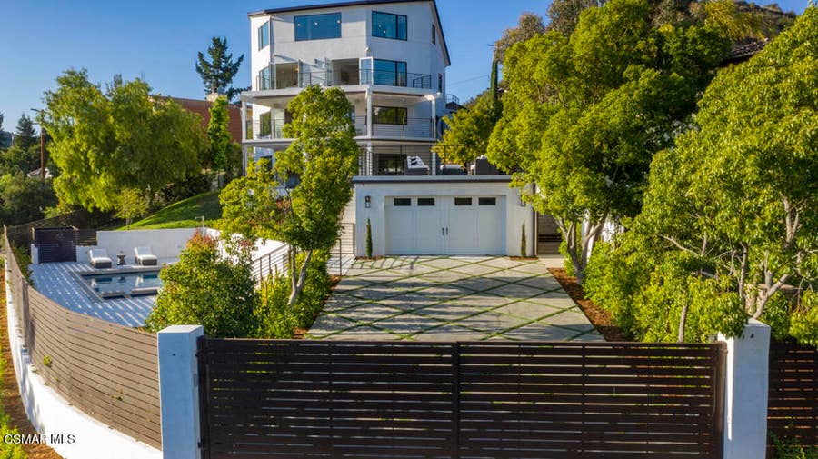 Property photo for 290 Lake Sherwood Drive, Lake Sherwood, CA