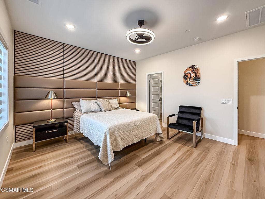 2860 Via Descanso, Camarillo, CA 93012 ePrimary Bedroom Suite2
