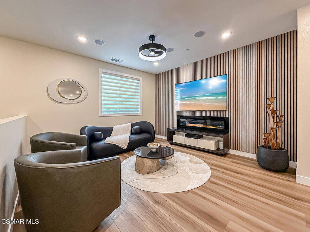 2860 Via Descanso, Camarillo, CA 93012 bLiving Kitchen and Dining2