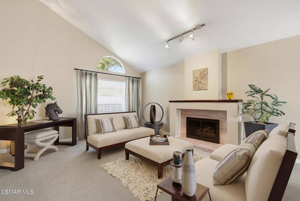 6512 Pinion Street, Oak Park, CA 91377 Living Room