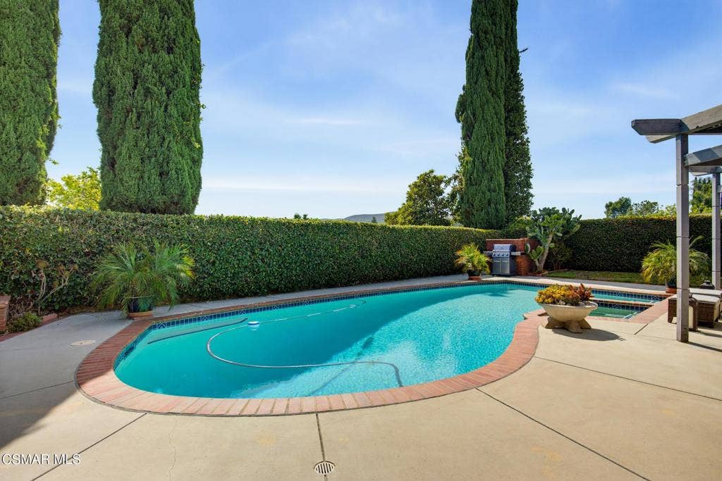 6512 Pinion Street, Oak Park, CA 91377 Pool