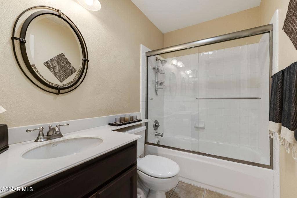 Guest bathroom-2