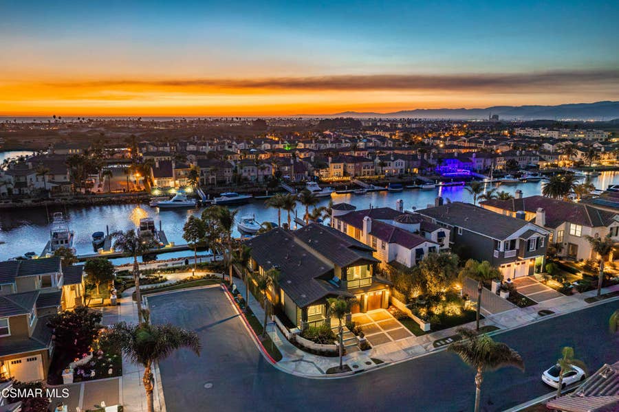 Property photo for 1537 Estuary Way, Oxnard, CA