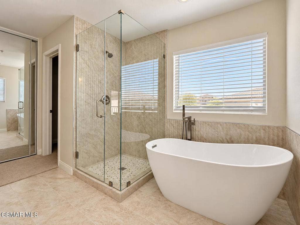 1201 N Lombard Street, Oxnard, CA 93030 Primary bathroom - 2