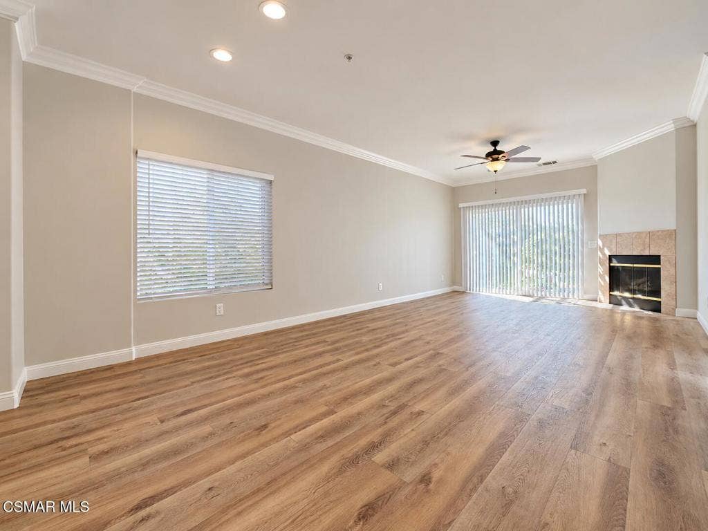 1201 N Lombard Street, Oxnard, CA 93030 Great room - 1 - Empty
