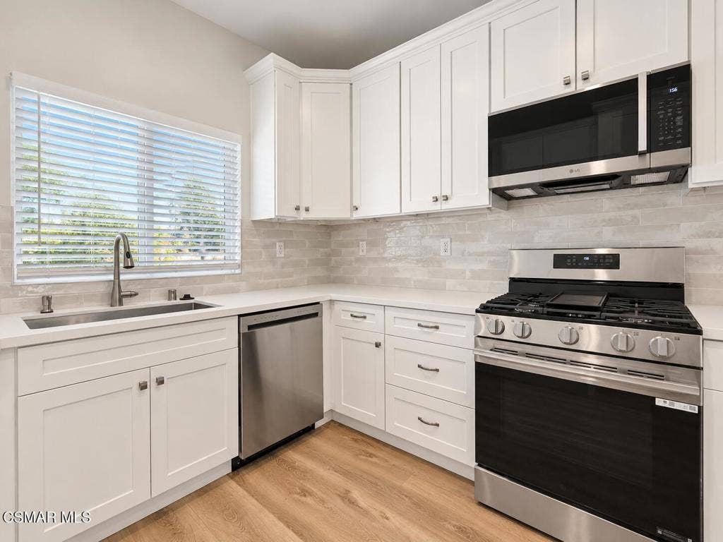 1201 N Lombard Street, Oxnard, CA 93030 Kitchen - 2