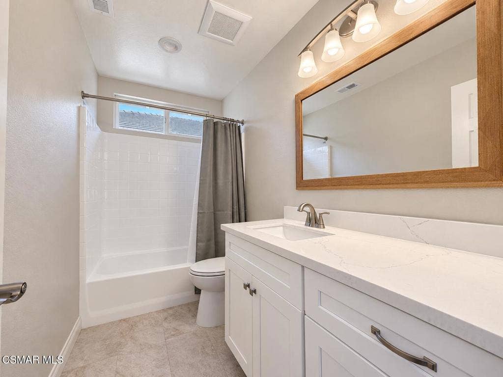 1201 N Lombard Street, Oxnard, CA 93030 Guest bathroom - 1
