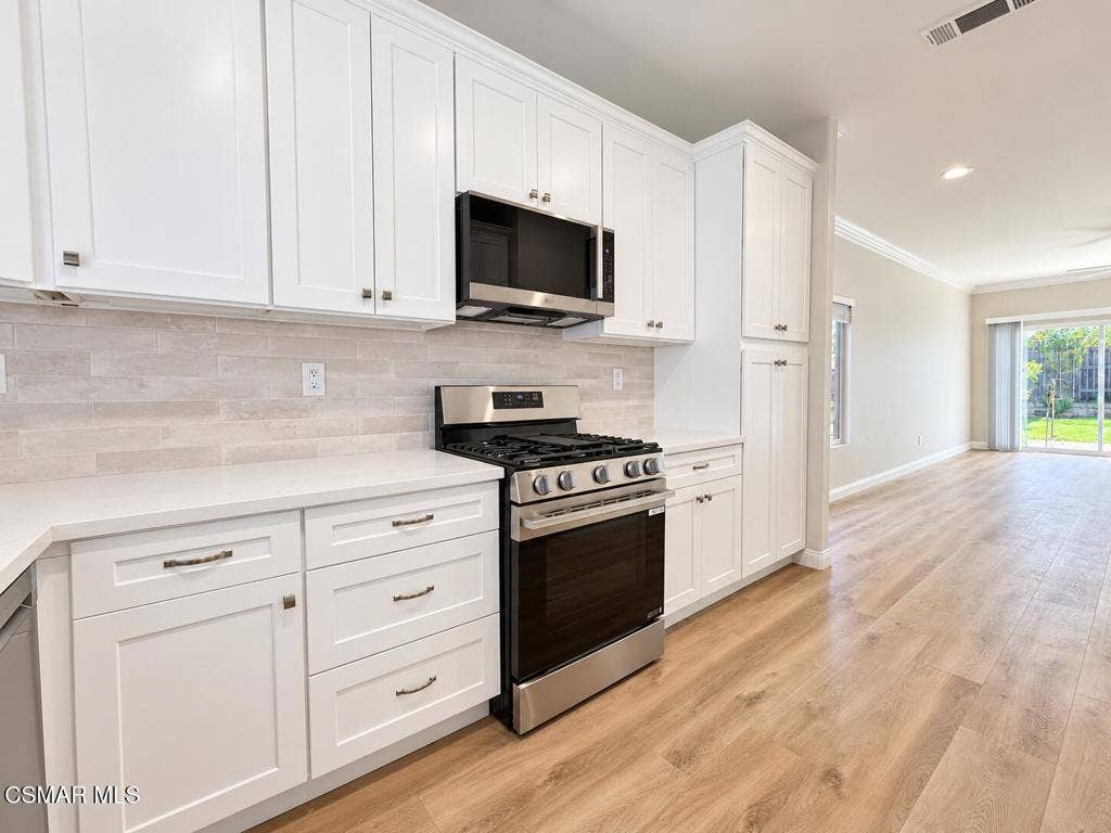 1201 N Lombard Street, Oxnard, CA 93030 Kitchen - 3