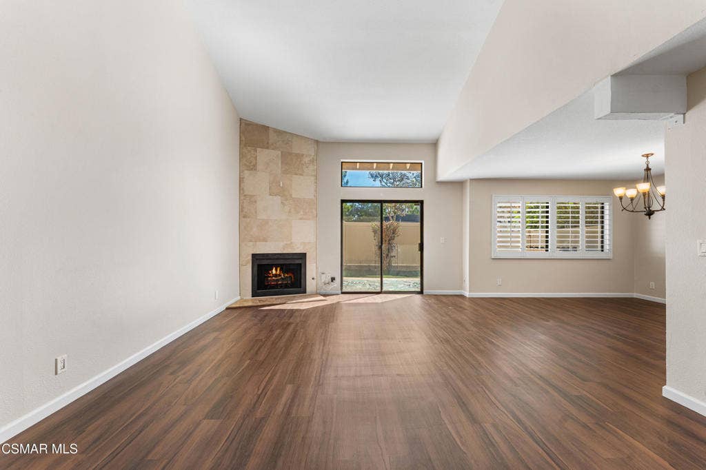 612 Artisan Road, Newbury Park, CA 91320 Living room 1