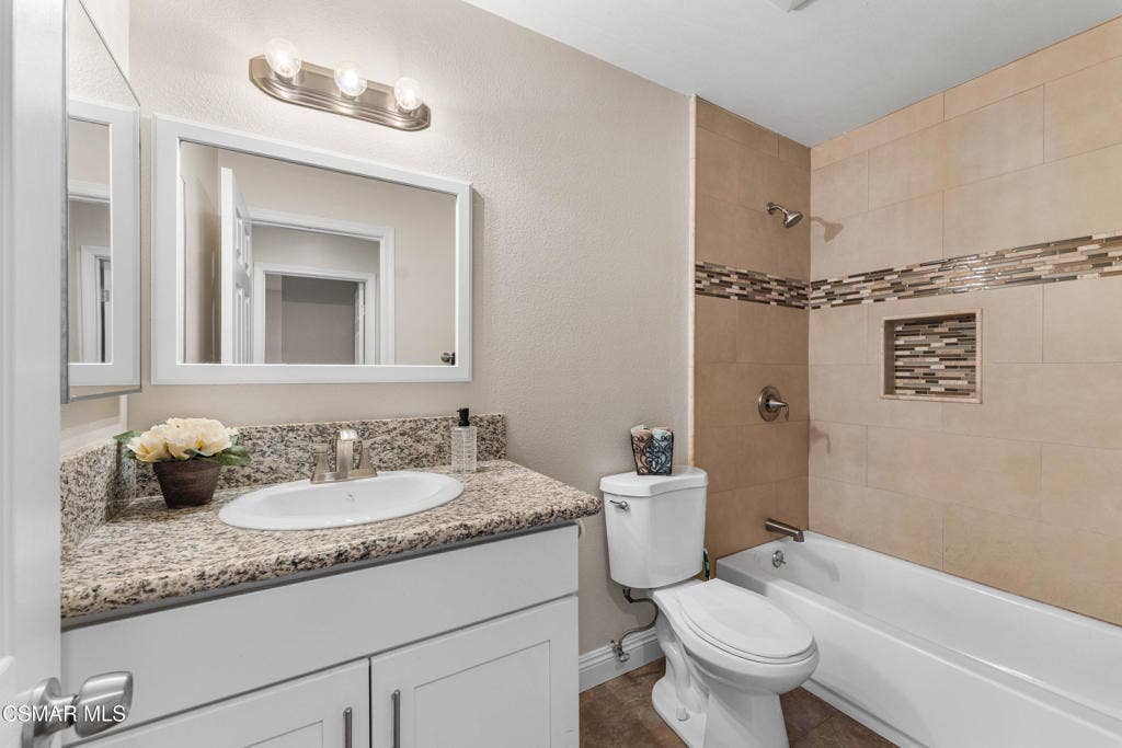612 Artisan Road, Newbury Park, CA 91320 Bathroom 2