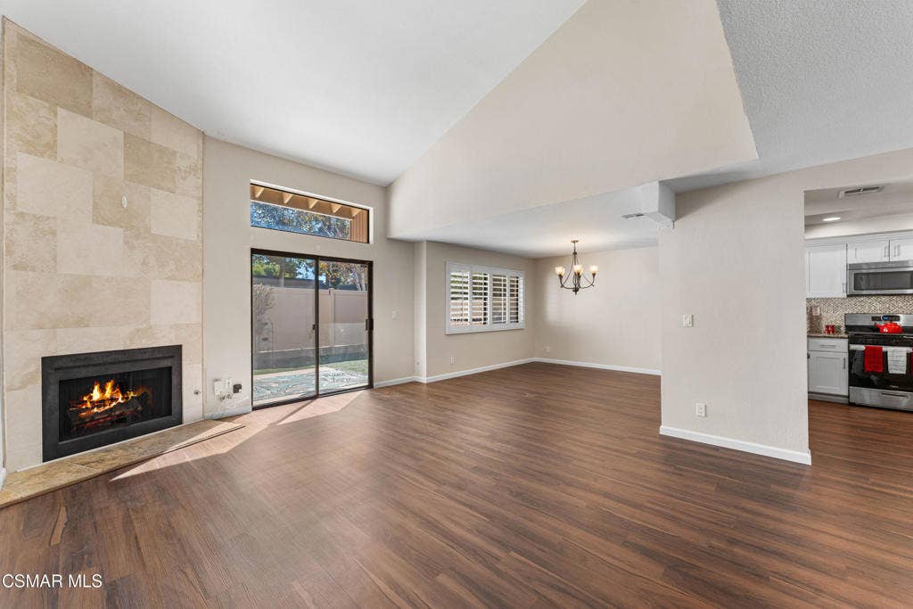 612 Artisan Road, Newbury Park, CA 91320 Living room 2