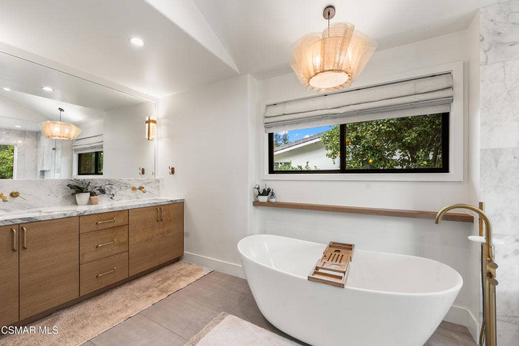 Soaking Tub