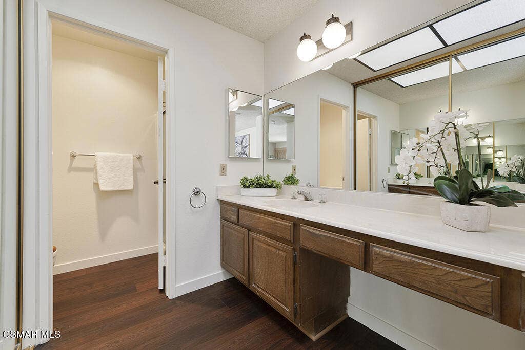 2113 Portola Lane, Westlake Village, CA 91361 2113 Portola Ln, Westlake Village -HsHPr