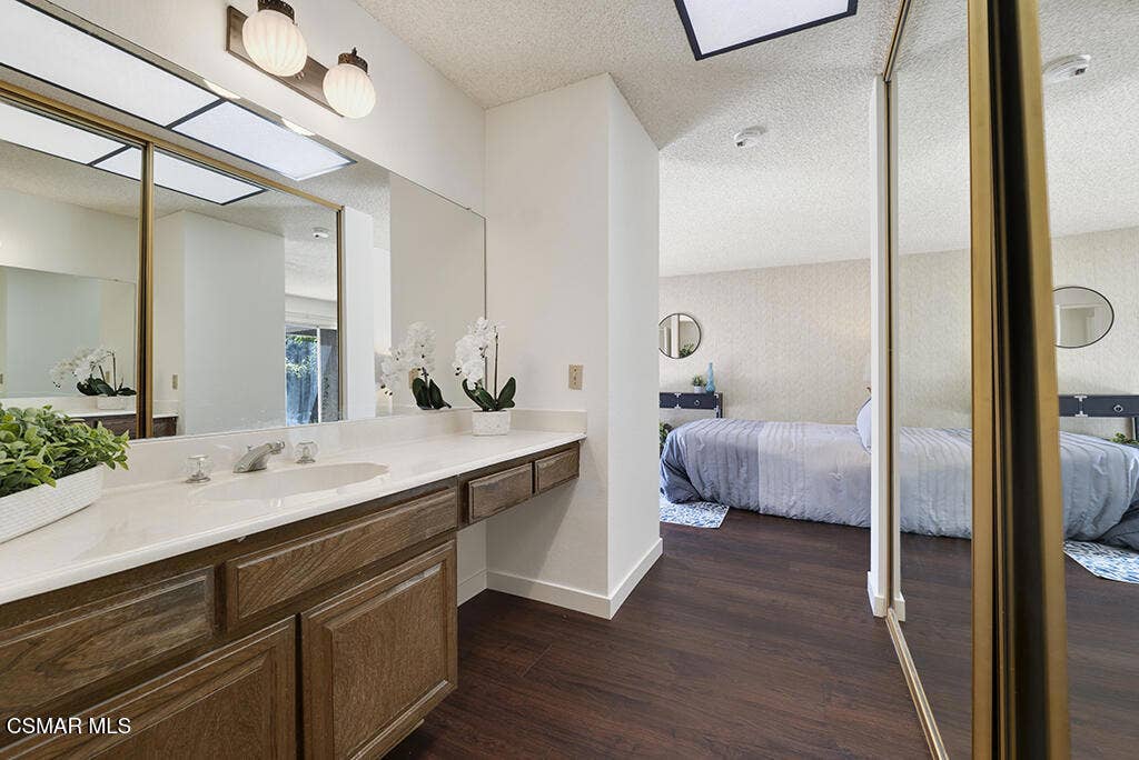 2113 Portola Lane, Westlake Village, CA 91361 2113 Portola Ln, Westlake Village -HsHPr
