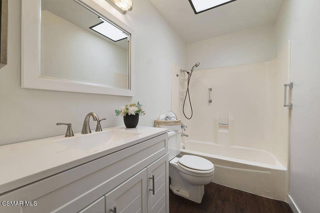 2113 Portola Lane, Westlake Village, CA 91361 2113 Portola Ln, Westlake Village -HsHPr