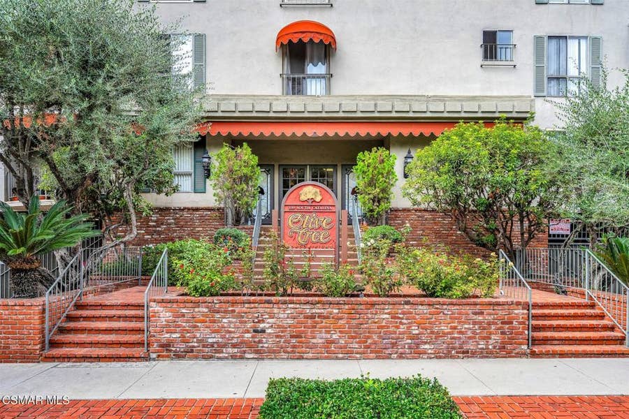 Property photo for 339 S Catalina Avenue, #212, Pasadena, CA