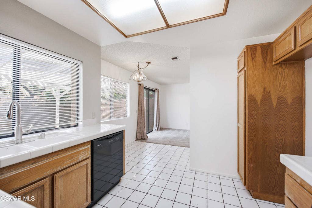 2062 Riverbirch Drive, Simi Valley, CA 93063 2062 Riverbirch Dr Simi Valley-14
