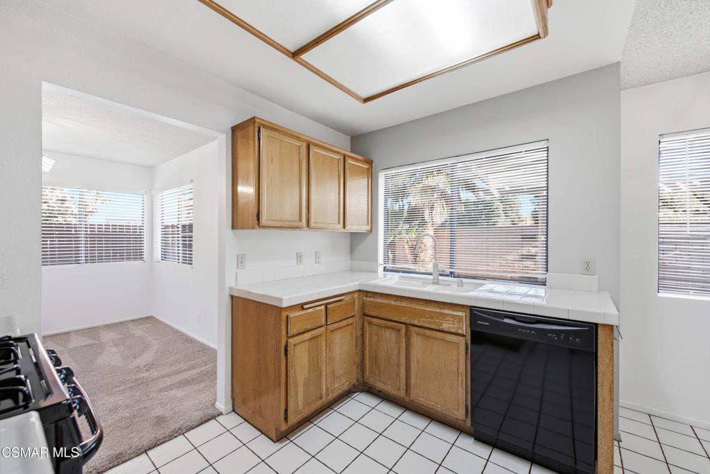 2062 Riverbirch Drive, Simi Valley, CA 93063 2062 Riverbirch Dr Simi Valley-13