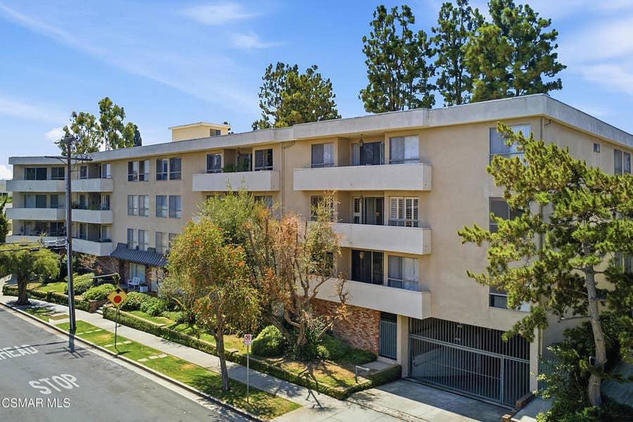 Property photo for 10650 Holman Avenue, #202, Los Angeles, CA