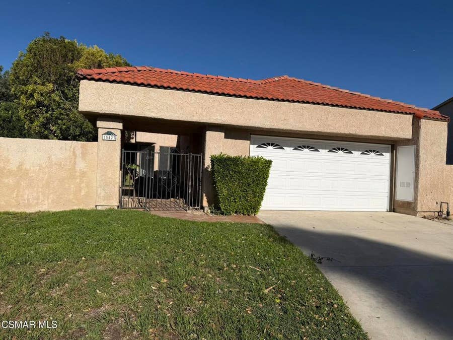 Property photo for 15427 Kernvale Avenue, Moorpark, CA