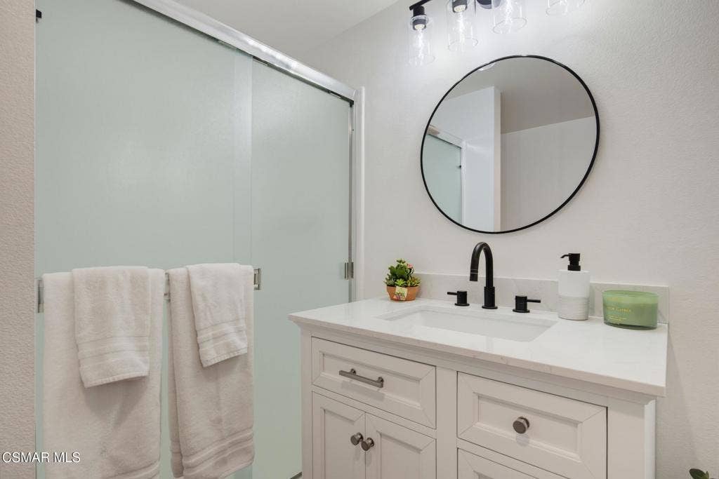 291 Sequoia Court, #34, Thousand Oaks, CA 91360 Bathroom 1.2