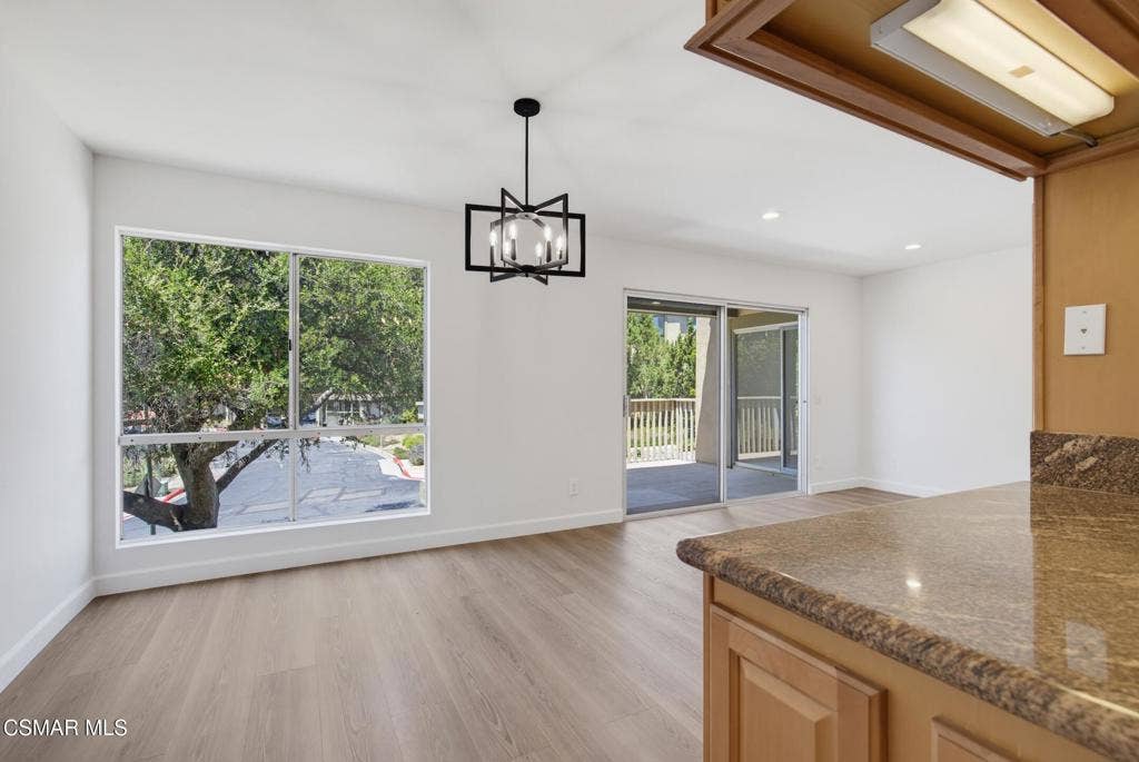 291 Sequoia Court, #34, Thousand Oaks, CA 91360 Dining Area