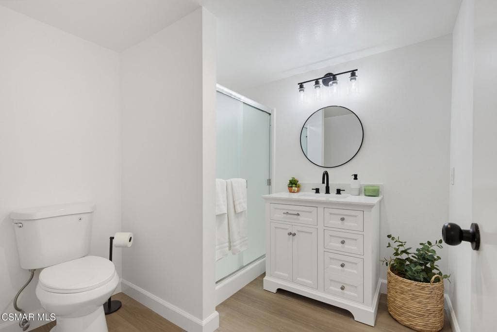 291 Sequoia Court, #34, Thousand Oaks, CA 91360 Bathroom 1.1.