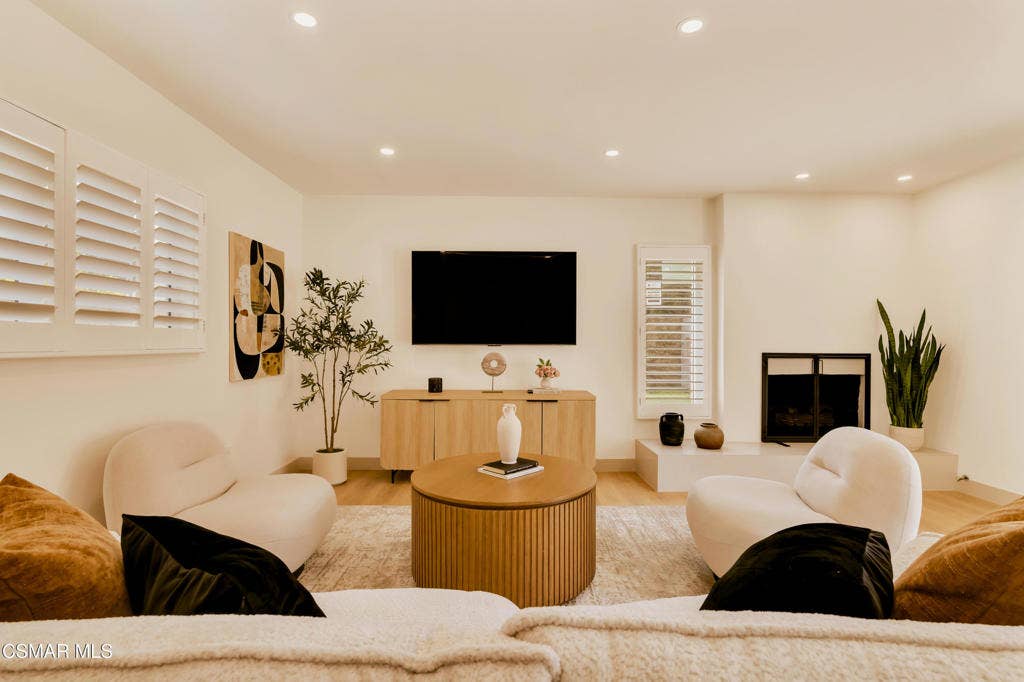 11118 Lindblade Street, Culver City, CA 90230 11118 Lindblade St- HsHProd-20