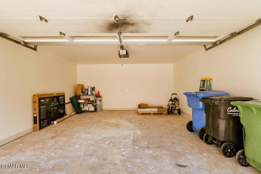 11118 Lindblade Street, Culver City, CA 90230 11118 Lindblade St- HsHProd-40
