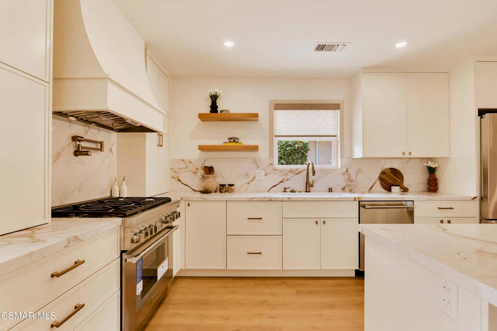 11118 Lindblade Street, Culver City, CA 90230 11118 Lindblade St- HsHProd-10
