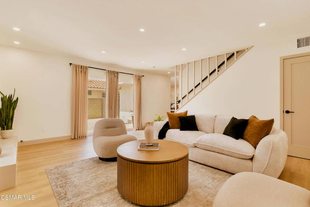 11118 Lindblade Street, Culver City, CA 90230 11118 Lindblade St- HsHProd-19