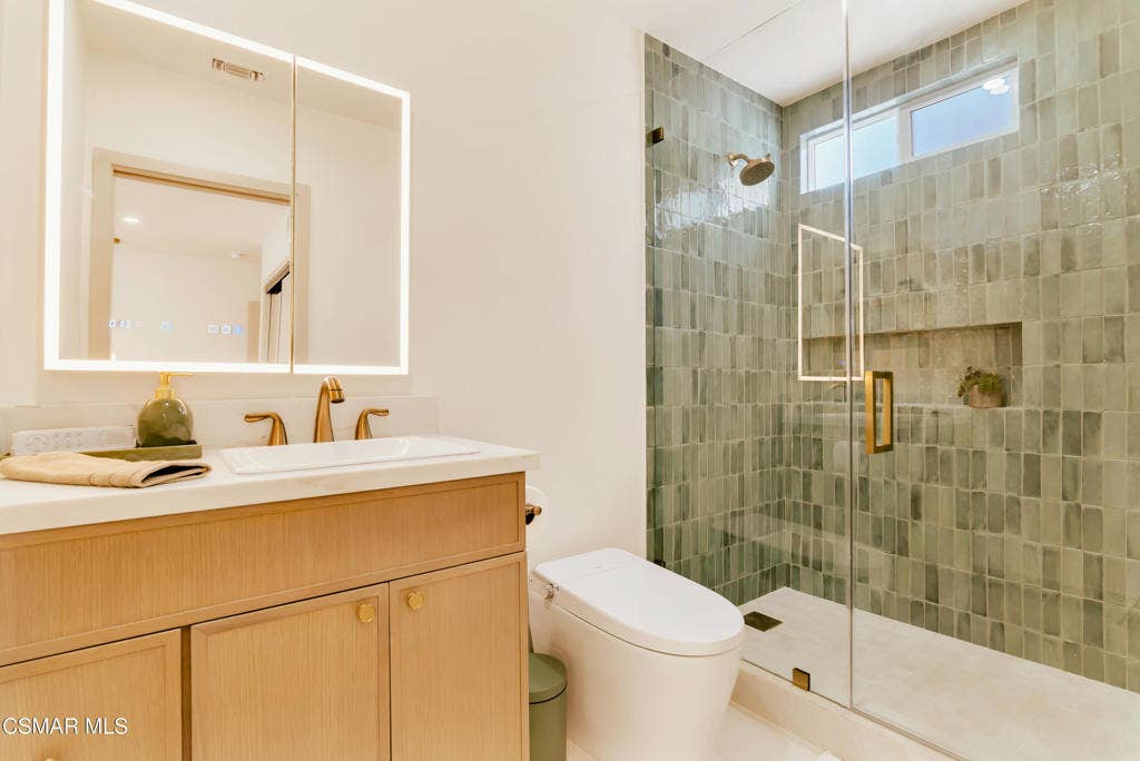 11118 Lindblade Street, Culver City, CA 90230 11118 Lindblade St- HsHProd-32