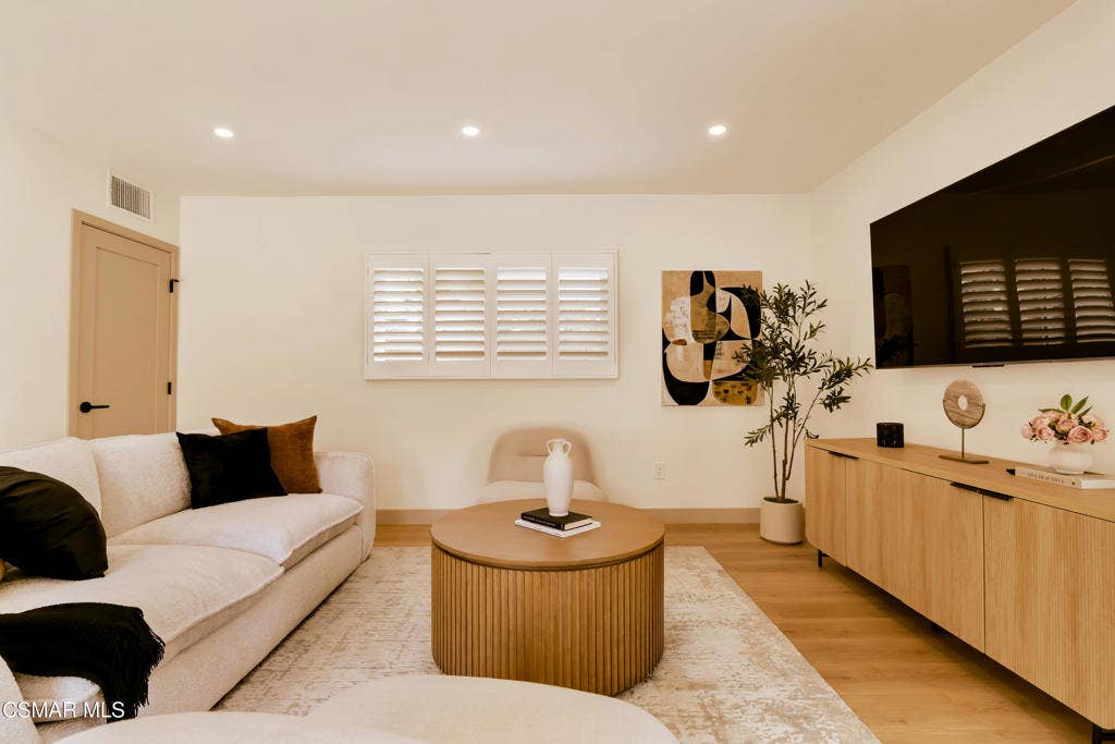 11118 Lindblade Street, Culver City, CA 90230 11118 Lindblade St- HsHProd-21