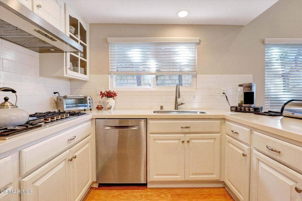 3989 Ashbourne Lane, Moorpark, CA 93021 13-3989 Ashbourne Ln-13