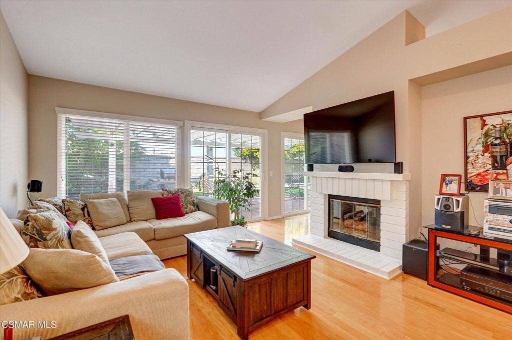 3989 Ashbourne Lane, Moorpark, CA 93021 16-3989 Ashbourne Ln-16