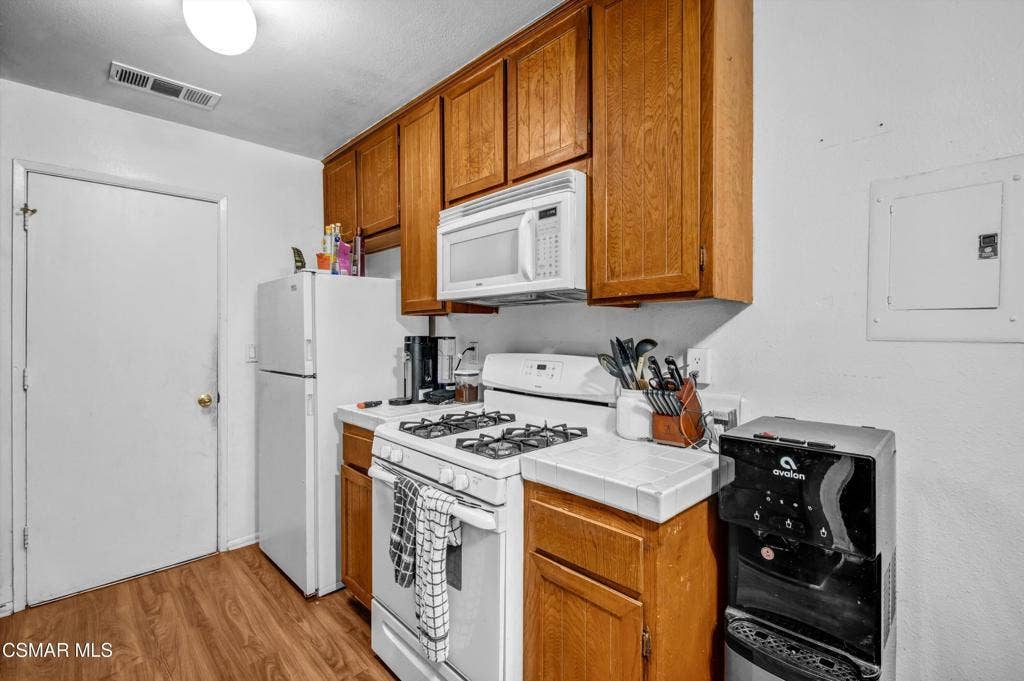 1933 Stow Street, Simi Valley, CA 93063 28-DSC04168_69_70_71_72