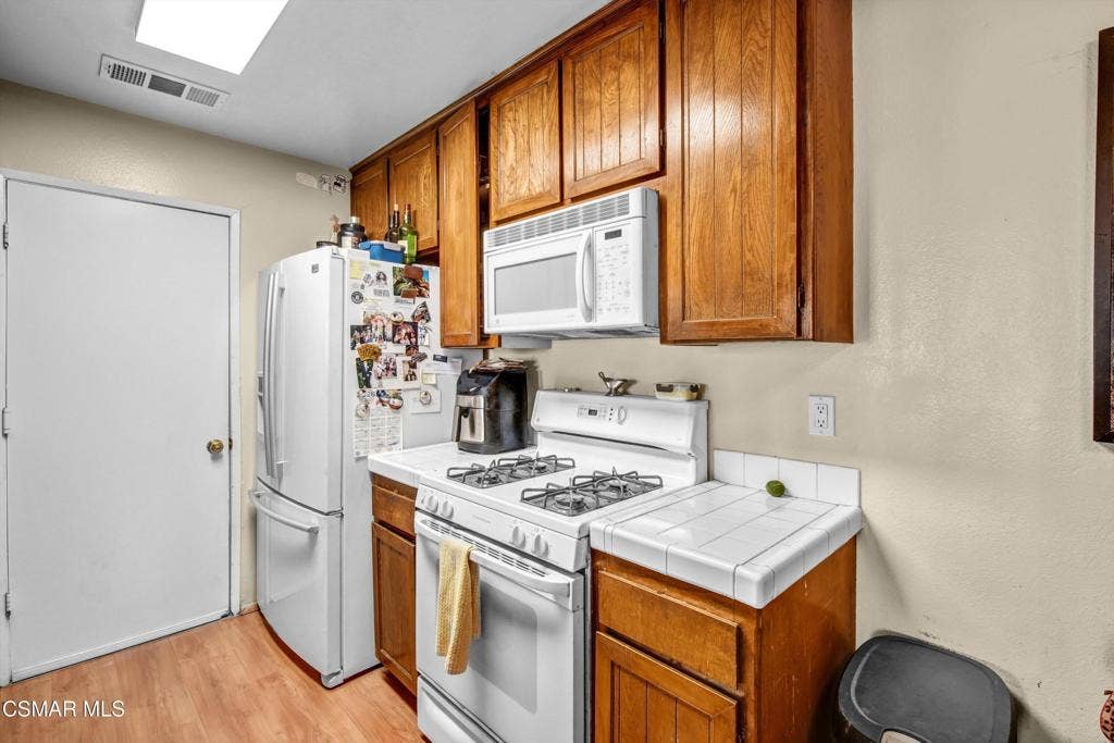 1933 Stow Street, Simi Valley, CA 93063 10-DSC04078_79_80_81_82