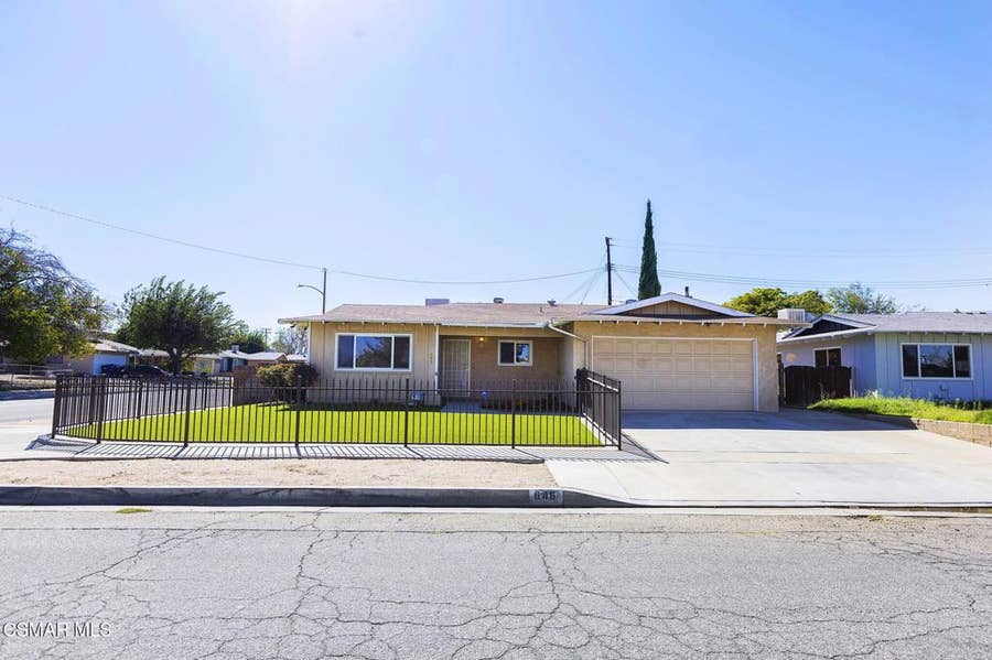 Property photo for 646 E Pillsbury Street, Lancaster, CA
