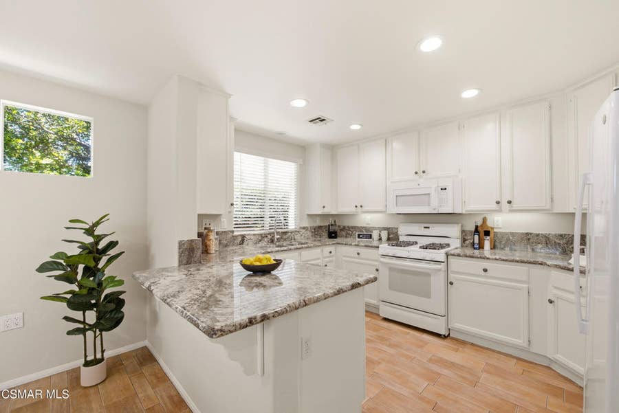Property photo for 2043 Tulip Avenue, Simi Valley, CA