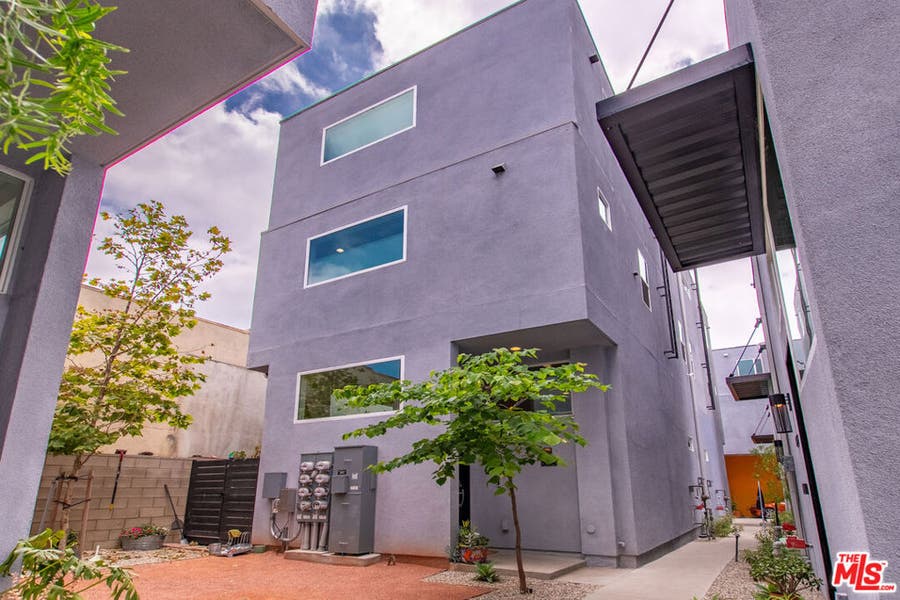 Property photo for 3034 N Coolidge Ave, Los Angeles, CA