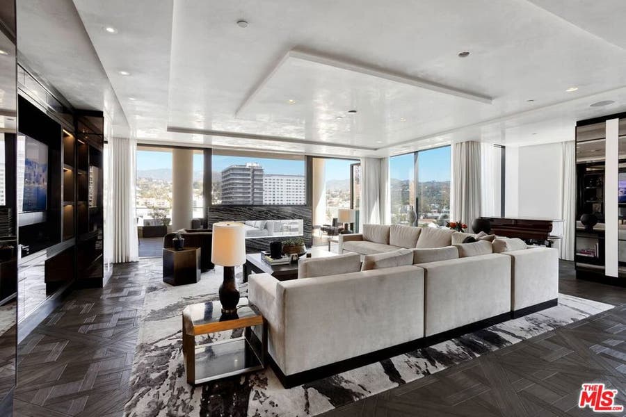 Property photo for 6250 Hollywood Boulevard, #15A/B, Los Angeles, CA