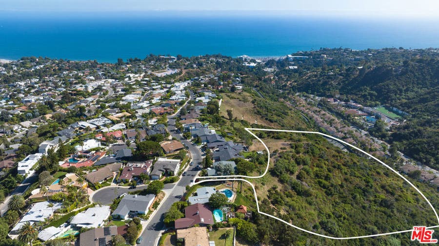 Property photo for 0 Scenic Place, Pacific Palisades, CA