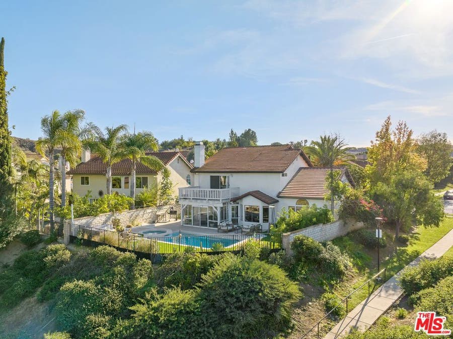 Property photo for 672 Verdemont Circle, Simi Valley, CA
