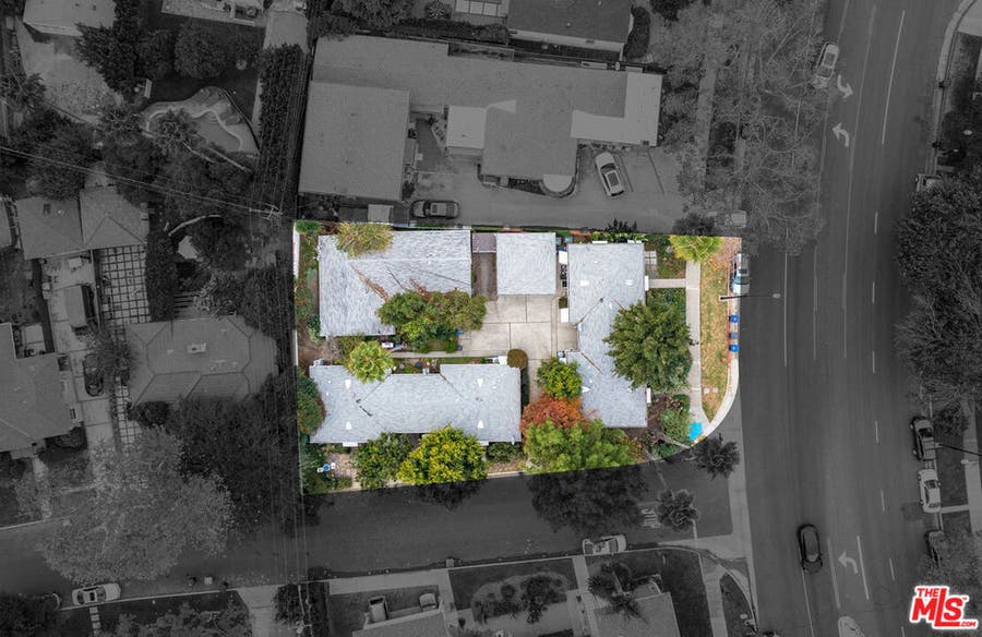 Property photo for 2924 W Riverside Drive, Burbank, CA