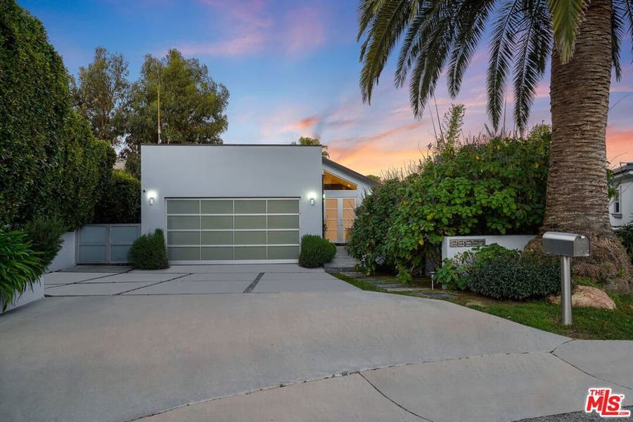 Property photo for 28927 W Beach Lane, Malibu, CA