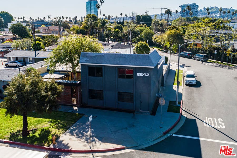 Property photo for 8642 Venice Boulevard, Los Angeles, CA